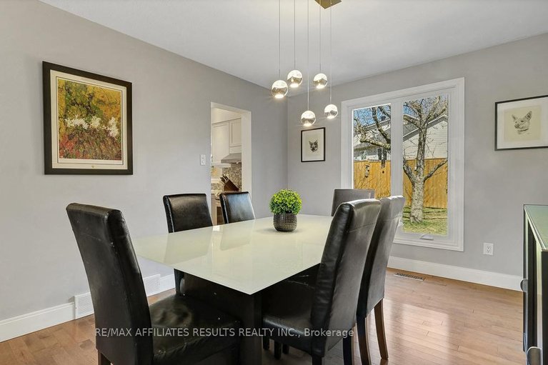 29657877/13-redfox-place/bridlewood/ottawa/ontario/K2M1C8_9