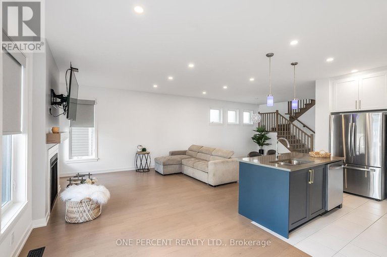 28260931/6487-renaud-road/mer-bleuebradley-estatesanderson-park/ottawa/ontario/K1W0R8_9