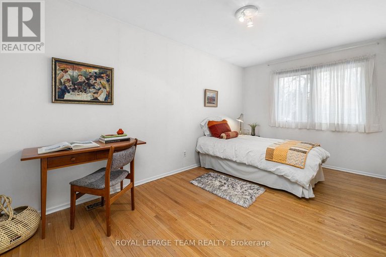 29460825/35-cherrywood-drive/arbeatha-park/ottawa/ontario/K2H6H1_29