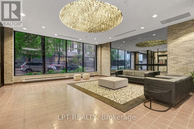 28725974/ph3-18-nepean-street/ottawa-centre/ottawa/ontario/K2P2L2_6