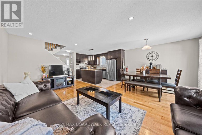 29414460/2424-marble-crescent/town-of-rockland/clarence-rockland/ontario/K4K1P6_22