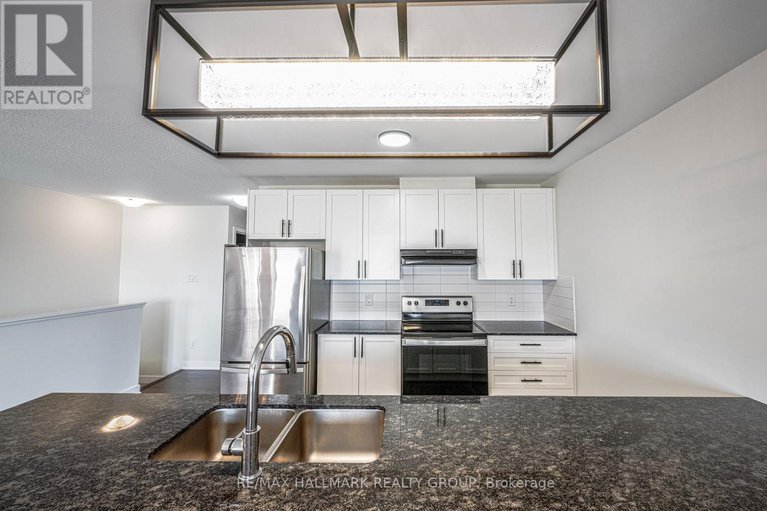 28470384/6357-perth-street/btwn-franktown-rd-fallowfield-rd/ottawa/ontario/K0A2Z0_15