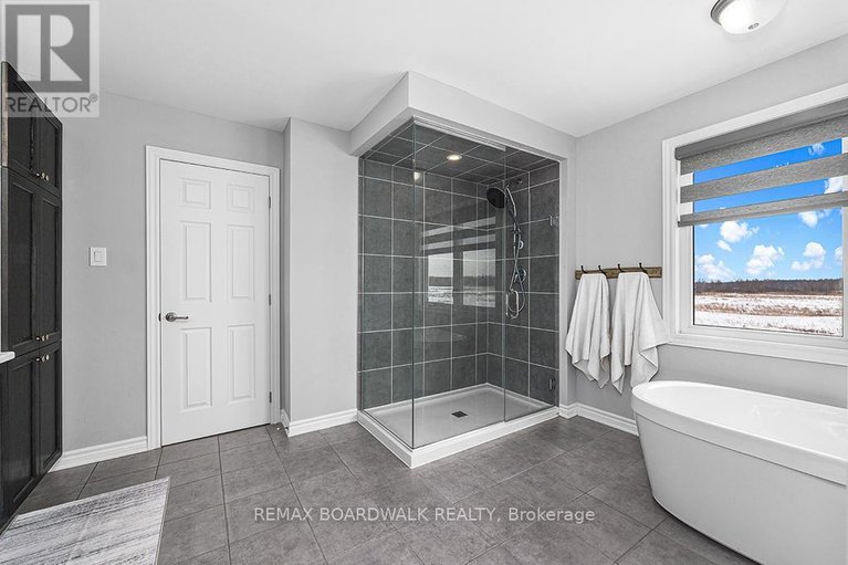 29414212/353-sweetclover-way/avalon-west/ottawa/ontario/K4A1E6_37