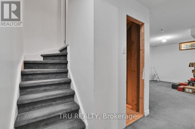 28719308/40-baton-court/katimavik/ottawa/ontario/K2L4C8_27