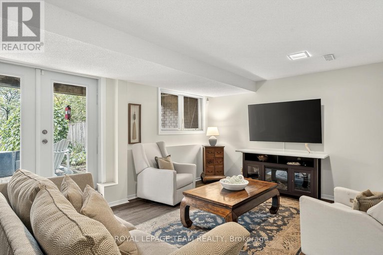 28910918/159-dunbarton-court/cardinal-glen/ottawa/ontario/K1K4L6_26