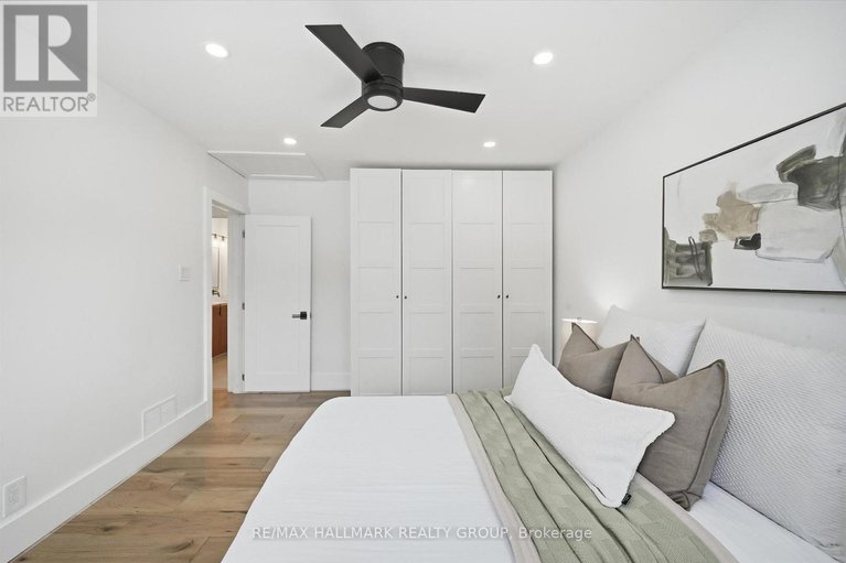 29377077/26-florette-street/cardinal-heights/ottawa/ontario/K1J7L4_18