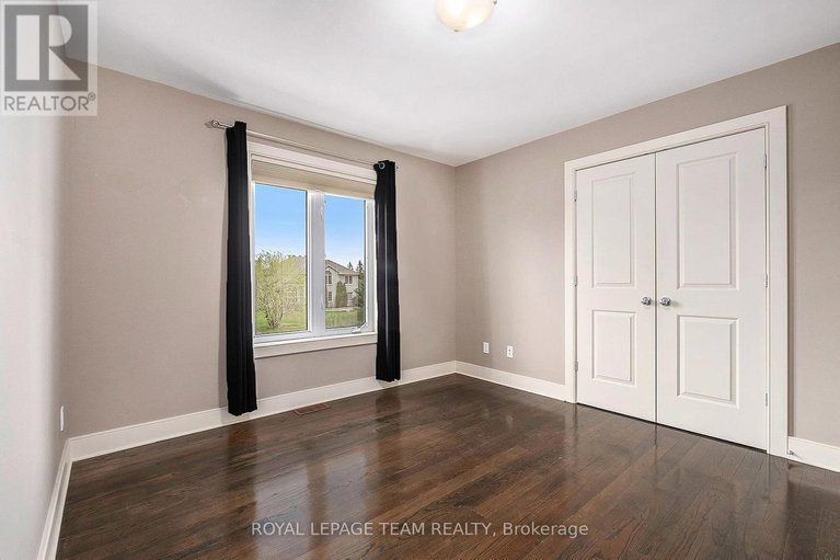 28654563/5386-mansel-crescent/manotick-village-manotick-estates/ottawa/ontario/K4M1L3_23