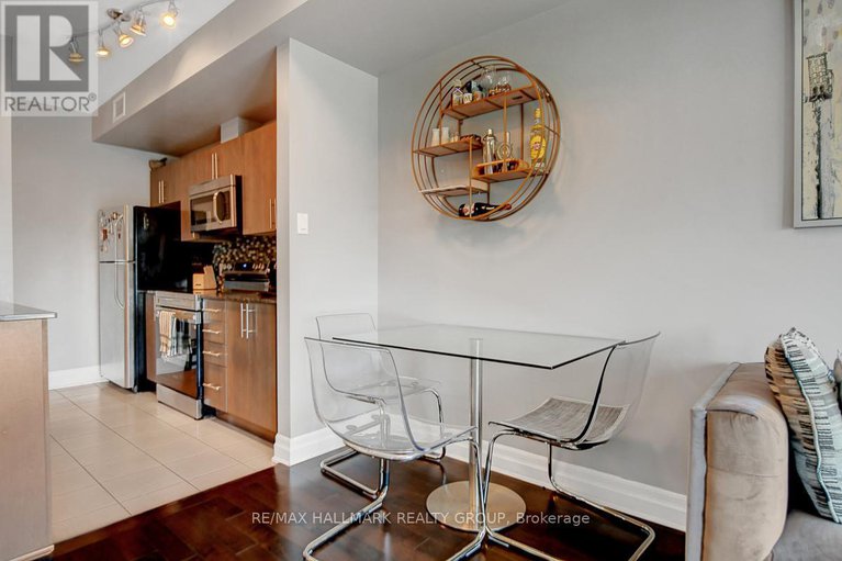 28923008/1101-90-landry-street/vanier/ottawa/ontario/K1L0A9_14