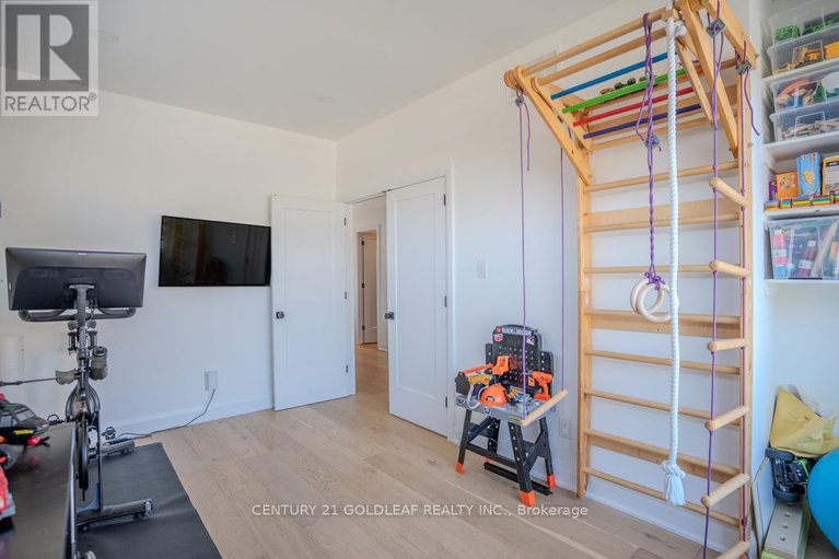 28880325/30-king-george-street/overbrook/ottawa/ontario/K1K1V8_24