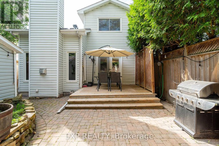 28595506/18-hawley-crescent/bridlewood/ottawa/ontario/K2M1T3_25