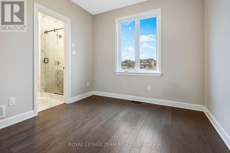 29616628/737-gamble-drive/village-of-russell/russell/ontario/K4R0G5_17