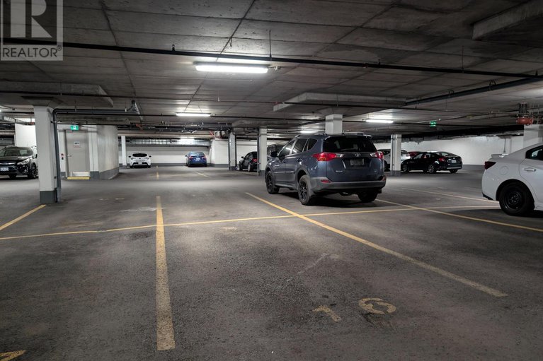 29099861/108-2785-baseline-road/redwood-park/ottawa/ontario/K2H0B7_42