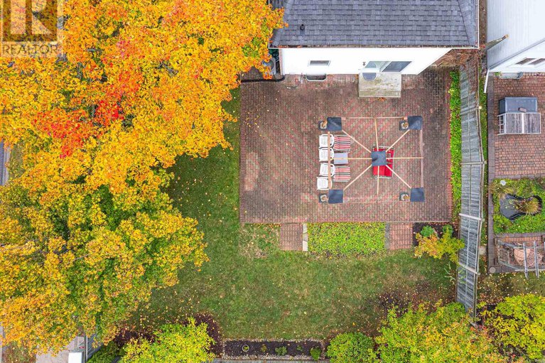 29032856/2-ipswich-terrace/morgans-grantsouth-march/ottawa/ontario/K2K2R5_5