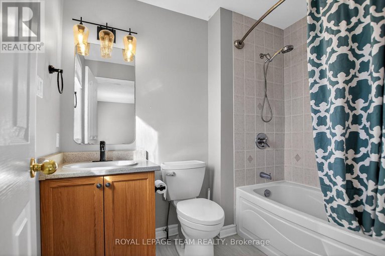 29368219/48-saddlesmith-circle/emerald-meadowstrailwest/ottawa/ontario/K2M2Y9_26