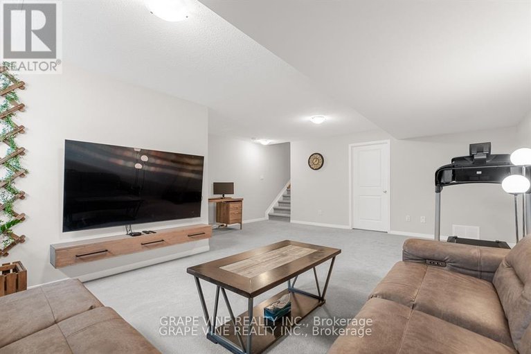 28496874/678-taliesin-crescent/remainder-of-stittsville-area/ottawa/ontario/K2S2W5_32