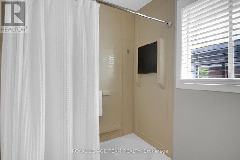 28464329/96-prince-albert-street/overbrookcastle-heights/ottawa/ontario/K1K2A1_27