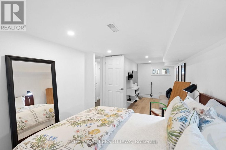 29564607/244-flora-street/ottawa-centre/ottawa/ontario/K1R5R9_20