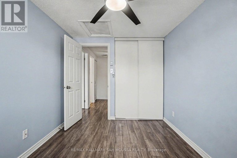 29672531/28c-woodvale-green/craig-henrywoodvale/ottawa/ontario/K2G4H4_23