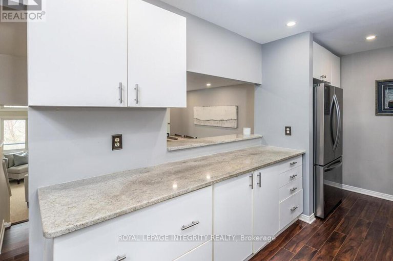 28626251/27-655-richmond-road/woodroffe/ottawa/ontario/K2A3Y3_16