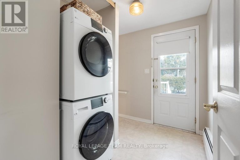 29514787/15-overlake-drive/borden-farmstewart-farmcarleton-heightsparkwood-hills/ottawa/ontario/K2E5V2_27