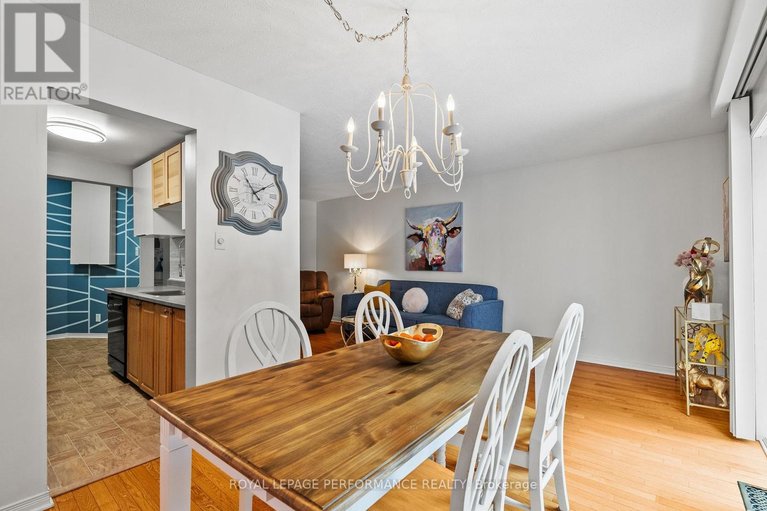 29485311/1126-millwood-court/convent-glen-north/ottawa/ontario/K1C3G1_13