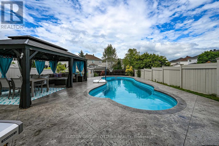 28623139/329-west-ridge-drive/stittsville-south/ottawa/ontario/K2S2G7_42