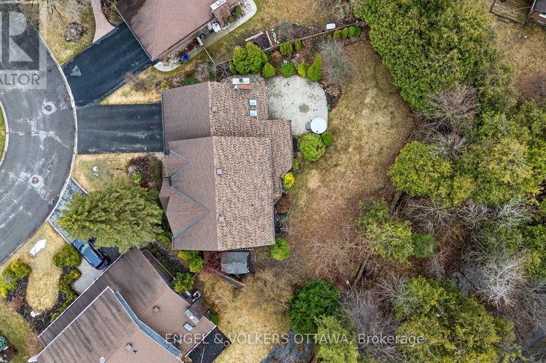 29629040/23-pinecone-trail/stittsville-central/ottawa/ontario/K2S1E1_42