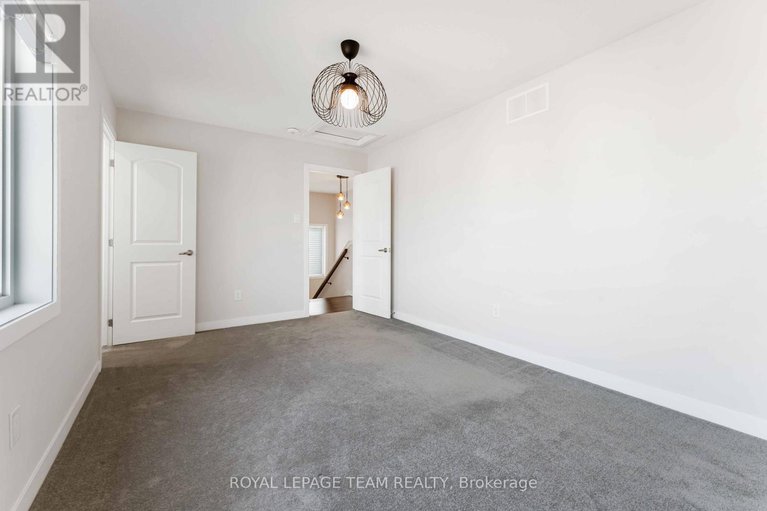 28703739/3040-travertine-way/half-moon-bay/ottawa/ontario/K2J6W9_34