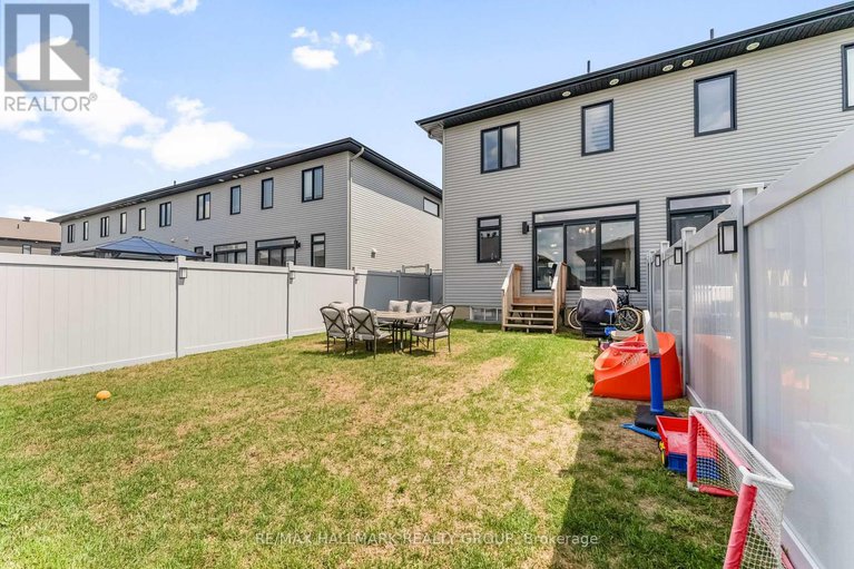 28591782/2012-berne-street/embrun/russell/ontario/K0A1W0_44