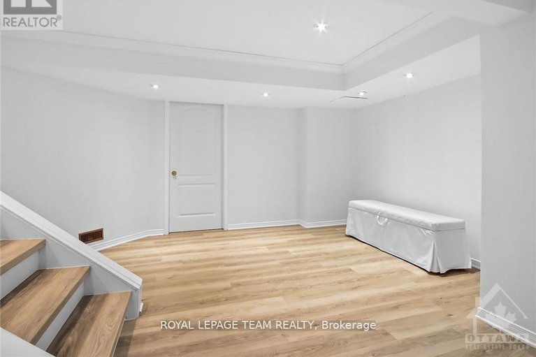 29069392/1105-cindy-hill-crescent/manotick-long-island-nicholls-island/ottawa/ontario/K4M1E8_29