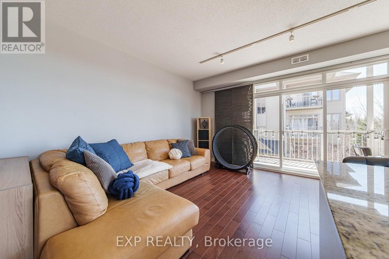 29655942/e-67-tipperary-private/longfields/ottawa/ontario/K2J2T3_9