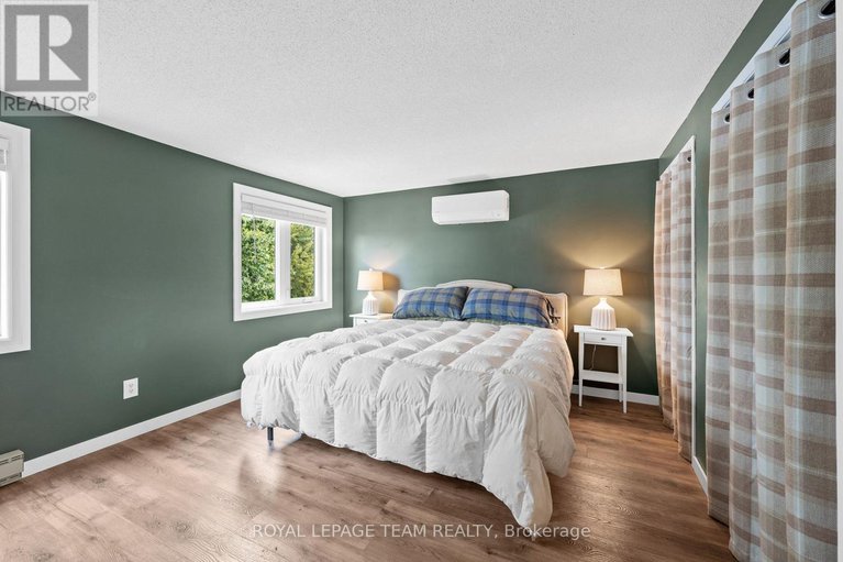 28908182/1119-firefly-lane/manotick-south-to-roger-stevens/ottawa/ontario/K4M0T6_27