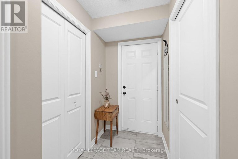 29244733/298-pembina-private/riverside-southgloucester-glen/ottawa/ontario/K4M0G7_30