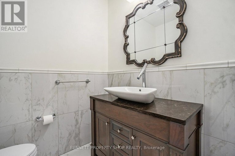 28937759/2253-prospect-avenue/alta-vista/ottawa/ontario/K1H7G2_13