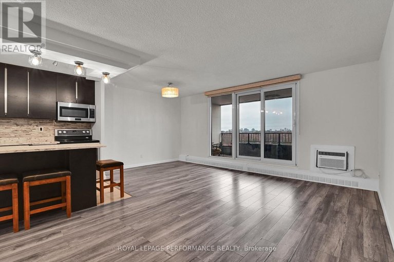 29621619/1102-1785-frobisher-lane/riverview-park/ottawa/ontario/K1G3T7_16