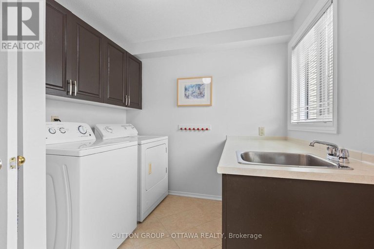 29615591/540-des-conifers-crescent/fallingbrookgardenway-south/ottawa/ontario/K4A3E2_16