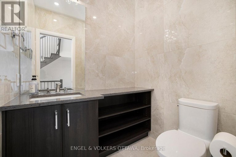28202595/888-melwood-avenue/mckellar-heightsglabar-park/ottawa/ontario/K2A3C3_7