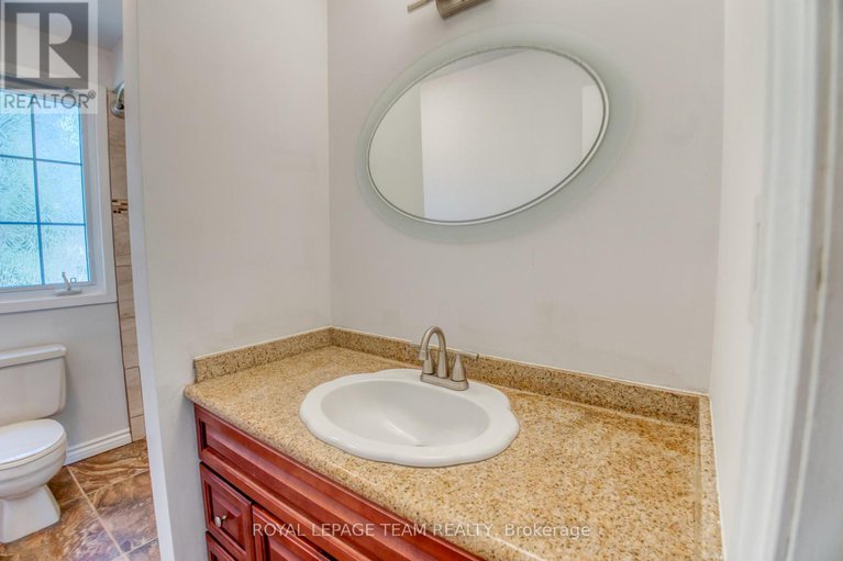 28854199/8-huntsman-crescent/bridlewood/ottawa/ontario/K2M1J2_31