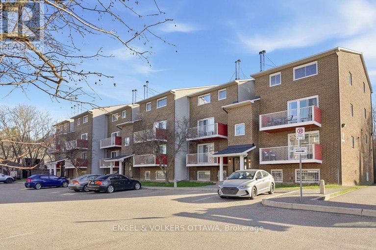 29657683/508-1589-st-bernard-street/sawmill-creektimbermill/ottawa/ontario/K1T3H7_18