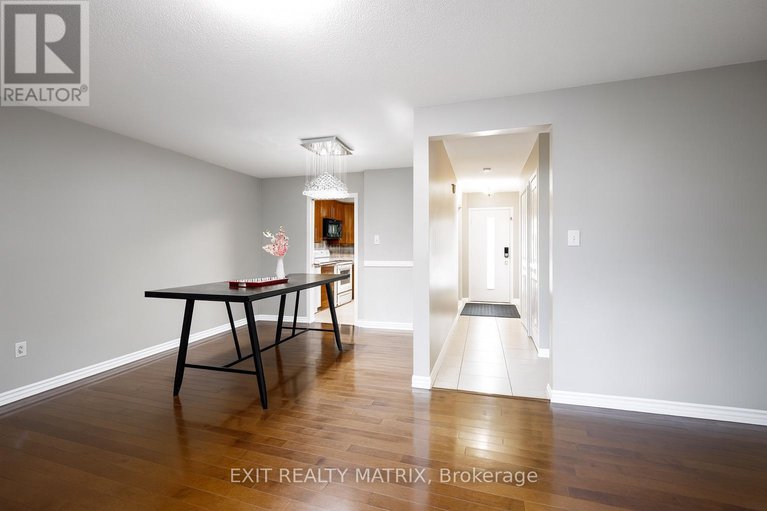 28873786/23-pickford-drive/katimavik/ottawa/ontario/K2L2C1_8
