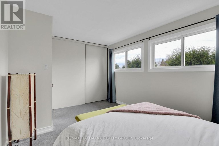 29673890/34-55-bering-court/katimavik/ottawa/ontario/K2L2B8_22