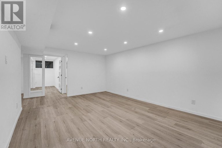 29622696/945-cahill-drive-w/hunt-club/ottawa/ontario/K1V2C3_38