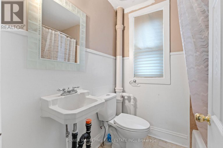 29258986/ab-684-bronson-avenue/west-centre-town/ottawa/ontario/K1S4E9_8