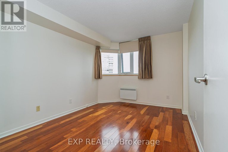 29036089/2305-2305-1500-riverside-drive/riverview-park/ottawa/ontario/K1G4J4_23