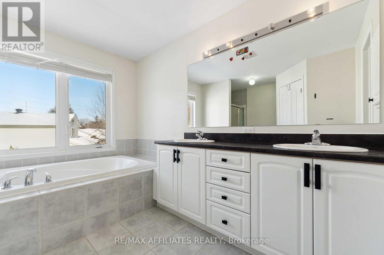 28969212/59-baywood-drive/stittsville-south/ottawa/ontario/K2S2H5_25