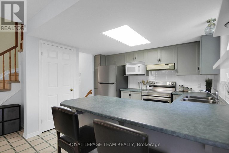 28617518/16-riverbank-court/stittsville-central/ottawa/ontario/K2S1V7_11