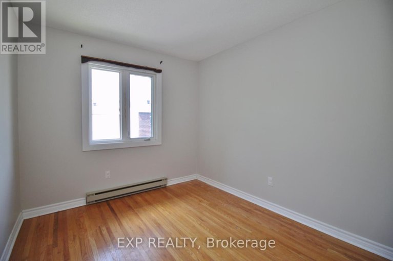 29434596/52-3691-albion-road/sawmill-creektimbermill/ottawa/ontario/K1T1P2_18