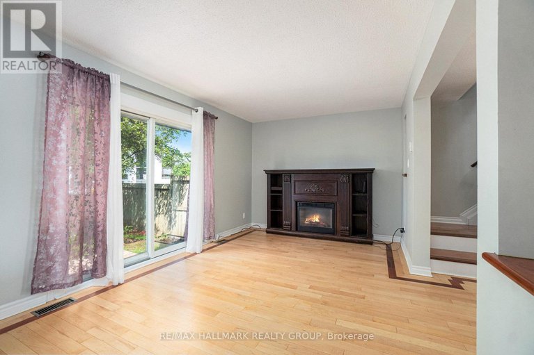 28410250/54-corley-private/heron-gateindustrial-park/ottawa/ontario/K1V8T7_11