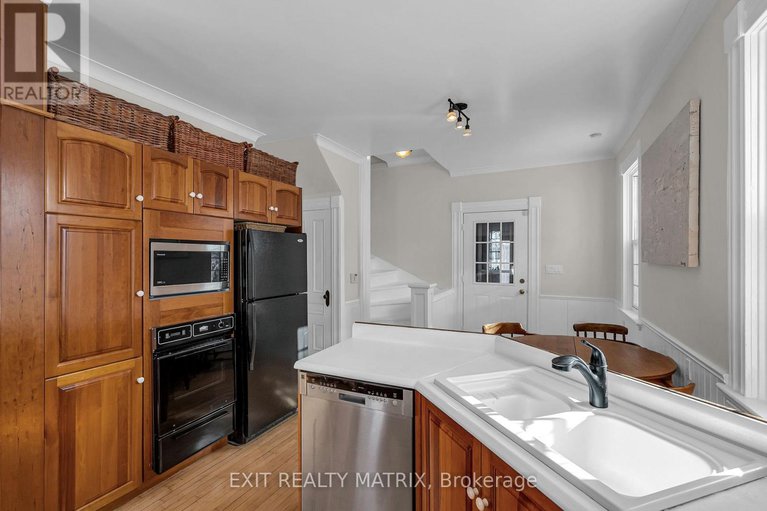 27898054/94-king-street/chesterville/north-dundas/ontario/K0C1H0_17