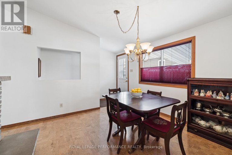 29578731/1989-michigan-avenue/urbandale-acres/ottawa/ontario/K1H6Y1_13